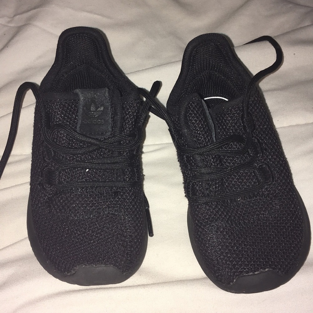 Kids shoes size 6k